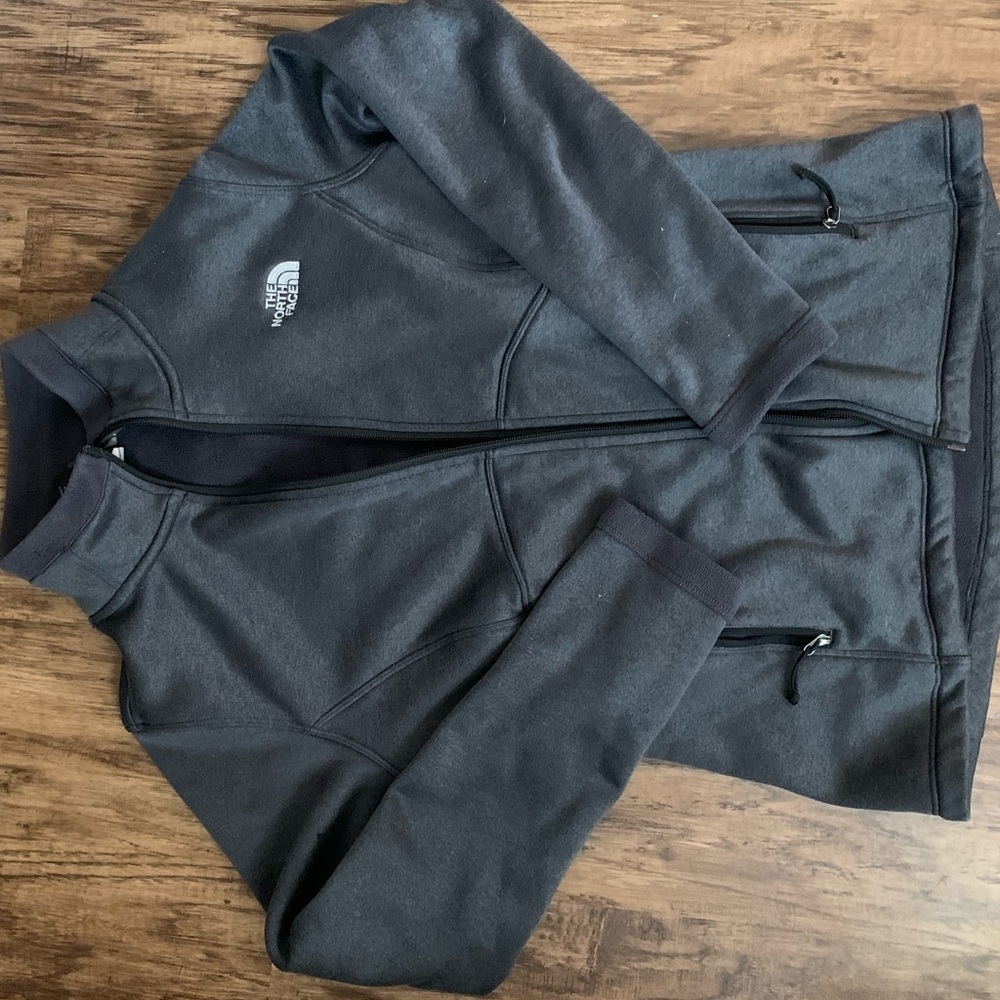 North face fitted sports style jacket